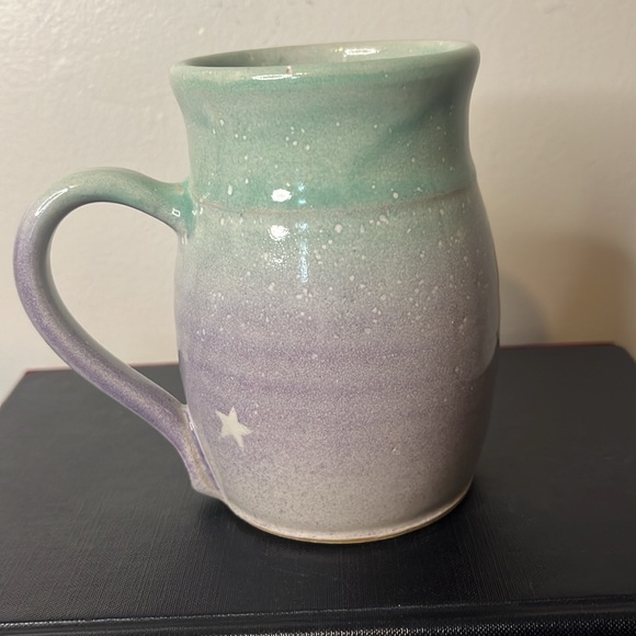 The Voice of Clay Ceramic Green Purple Stars Coffee Tea Hot Cocoa Mug Signed - Picture 6 of 6